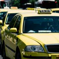 Grčki taksisti u nacionalnom štrajku od 48 sati zbog obavezne elektrifikacije