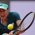 Prelepa teniserka iz komšiluka pravi čuda na Rolan Garosu, pobedila 6:0, 6:0, izgubila 7 gemova u tri meča