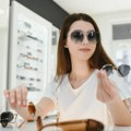 Tamnija stakla ne znače bolju zaštitu: Kako odabrati prave naočare za sunce