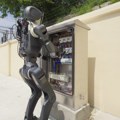 Država koja staje na crtu Kini i zamenjuje ljude mašinama: Planira da uvede 10 miliona robota do 2040. godine