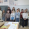 Četiri decenije znanja, dobrote i ljubavi: Učiteljicu Slađanu đaci ispratili u penziju – VIDEO