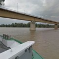 Ovo je most u koji je udarila barža sa 1000 tona đubriva u Bačkoj Palanci, i potonula na dnu Dunava