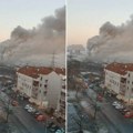 Požar na Novom Beogradu! Ponovo gori Kineski tržni centar: Kulja plamen i ogroman crni dim (video)