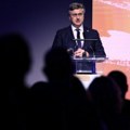 Plenković: Mladu generaciju godinama navikavaju da smo mi lupeži, trogloditi, bez zubi….