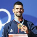 Novak hoće da igra tenis na Kineskom zidu I nosi svuda zlato iz Pariza: Olimpijska šampionka otkrila kolika je Đoković…