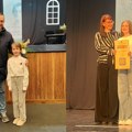 Uspeh kragujevačkih učenica Vere i Milice na Republičkoj smotri recitatora u Valjevu