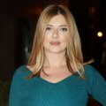 "Vreme je da vam pokažem lice muškarca koji plaća moja putovanja" Kija Kockar novom objavom zaintrigirala sve