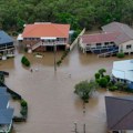 Ulice pretvorene u reke, ima mrtvih i nestalih! Kataklizma u Australiji: Kiša ne prestaje da pada, oboreni crni rekordi (foto…