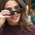 Kraljica Ranija zasenila i Melaniju Tramp: Modna ikona u haljini o kojoj će se dugo pričati