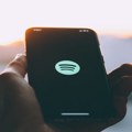 Stihovi i prevodi pesama bez interneta: Spotify pojačava Premium ponudu