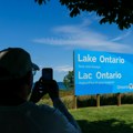 (Foto) Kanada postavila ogroman natpis nakon Trampovog preimenovanja jezera: "Ontario. Sada i zauvek"