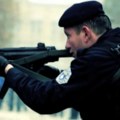 Srpski mladići krvnički pretučeni u centru Gračanice: Kurtijevi policajci nasrnuli na momke posle saobraćajnog prekšraja