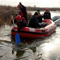 Prevrnula se amfibija na Ludaškom jezeru, petorica upala u lednu vodu