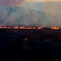 Nova erupcija vulkana na Islandu, lava stigla do kuća u gradu Grindavik