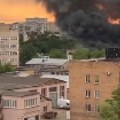 Veliki požar u Moskvi Gori 4000 kvadrata, u gašenju vatre učestvuju i helikopteri (video)