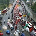 Kolone vozila u Beogradu, na autokomandi sve stoji: Nevreme usporilo saobraćaj, ovo su najkritičnije tačke (foto)