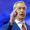 Novi politički lider u Britaniji? Faraž osvaja srca birača, laburisti i konzervativci beže!