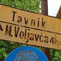 Brutalno nasilje u Tavniku: Porodica sa malom bebom napadnuta ispred kuće, tukli ih i pretili spaljivanjem