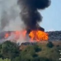 Požar na deponiji u Jovanovcu: Gust dim nadomak centra Kragujevca, na terenu vatrogasci i mehanizacija