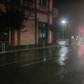 Kao da se spremaju za rat: Postavljena ograda ispred GU Zaječar