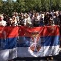 Protest zaposlenih, roditelja i učenika u Vazduhoplovnoj akademiji