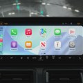 CarPlay u iOS 26 donosi “video u automobil”, ali postoji jedan štos