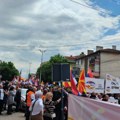 Skup u Makedoniji: Više hiljada ljudi u Kumanovu na skupu podrške Vučiću, i u Beogradu transparenti "Srbija pobeđuje" (foto)…