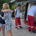 Dirljiv doček u Donjoj Vrežini: Povređena Nišlijka konačno stigla kući nakon nesreće u Crnoj Gori