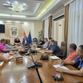 Posle snažnog nevremena u Nišu: Oboreno 25 stabala, pogođene ulice se dezinfikuju, voda bezbedna za piće