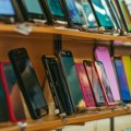 Imate li ovaj stari telefon kod kuće? Stručnjaci kažu da vredi više od bitkoina ili stana u Beogradu