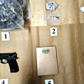 Kod dvojice maloletnika pronađeni marihuana, hašiš, kokain i gasni pištolj