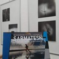 „Nešto između“ u Paraćinu: Izložba Aleksandra Buđevca do 20. oktobra u Kulturnom centru (Foto)