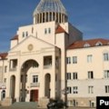 Azerbejdžan uništio zgradu jermenskog parlamenta Nagorno-Karabaha