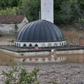 "Bila sam s detetom na minaretu, jedva smo se spasili": Supruga imama u Jablanici opisala jezive detalje skakanja u vodu