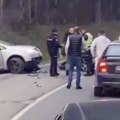 Direktan sudar dva vozila kod Iriškog venca! Srča rasuta svuda po putu, stvorile su se ogromne kolone (Video)