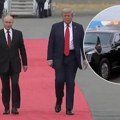 Putin i Tramp ušli u "zver" od 245.000 dolara: Luksuzni auto otporan na metke i bombe ih prevozi na sastanak (Video)