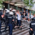 Uhapšenom studentu PMF-a preti kazna od 5 godina, tereti se za napad na službeno lice