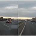 (Video) Stravičan sudar dva šlepera na autoputu! Zastoji na „Milošu Velikom“: Sudar teretnjaka usporio saobraćaj