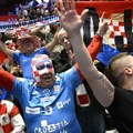 Hrvatski rukometaši pevali Tompsonove pesme po dolasku u Zagreb, navijači ih dočekali na aerodromu
