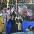 FOTO, VIDEO Tramp hteo da slomi Iran, a dobio još radikalniji režim: Teheran deli oružje građanima i pojačava egzekucije