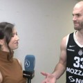 Kalates pružio ruku lepoj voditeljki Arene, ona to nije videla, usledio šmekerski potez Grka