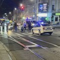Teška saobraćajna nesreća u Ruzveltovoj: Automobil naleteo na motor, ima povređenih