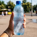 Voda ostaje hladna nekoliko sati na ekstremnim vrućinama, a trik košta 0 dinara - trik koji je zaludeo sve