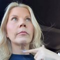 Otišla na zatezanje lica, pa zažalila pet meseci kasnije: "Razočarana sam, nisam bila svesna..." (foto/video)