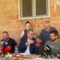 "Resavicu smo čuvali i sačuvaćemo je, radnici mogu da budu mirni": Vučić obilazi poljoprivredno gazdinstvo porodice Maslar