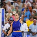 Brutalna sabalenka! Prva teniserka sveta za 54 minuta razbila Kineskinju i nastavila pohod u Sinsinatiju!