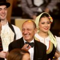 Zarađivao džakove para, a danas živi od penzije od 30.000 rsd: Kako je srpski pevač doživeo "imati pa nemati"
