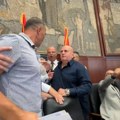 Čačak i dalje nema vlast, prekinuta konstitutivna sednica: Opozicija tvrdi da je zakazana suprotno zakonu