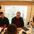 Ćaci mnogo poštuju Vučića, a on je mnogo zabrinut za njih
