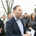 „Ovako ćemo vas ganjati po ulicama“: Neprijatan susret gradskog urbaniste Marka Stojčića sa aktivistima inicijative „Most…